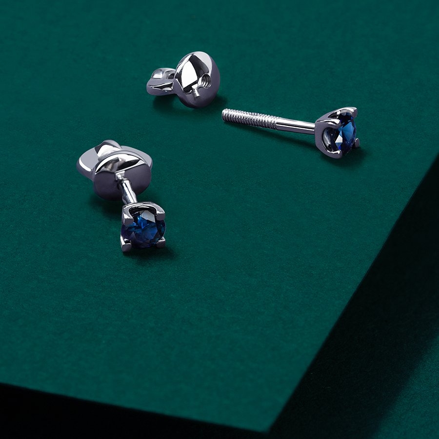 Серьги из платины сапфирами на ушах ПС-012С-01 Платиновая Лаборатория фото 4