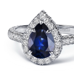 ПК-095С-01 Кольцо из платины с сапфиром в форме груши и бриллиантами